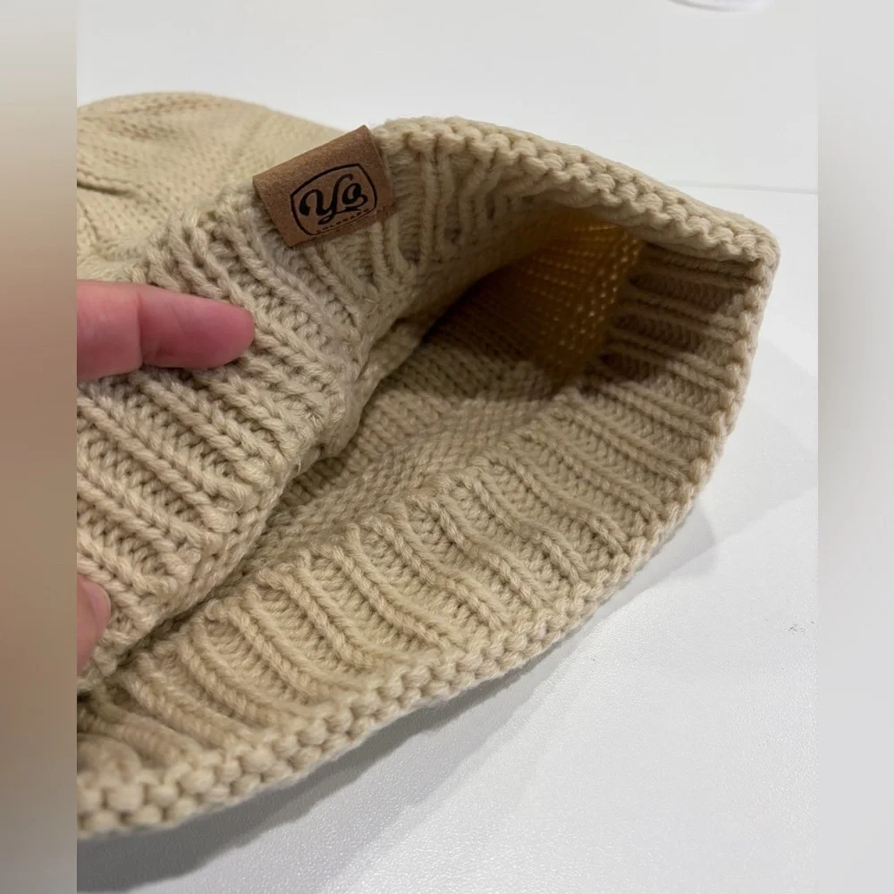 Yo Colorado Women's Drift Slouch Beanie Hat NWT Birchwood Cream Winter Ski Snow